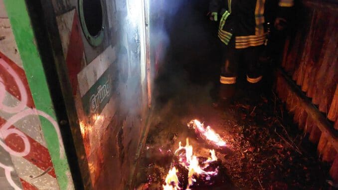 FW Lüchow-Dannenberg: 5 Feuerwehreinsätze beschäftigen die Lüchow-Dannenberger Feuerwehrleute über die Feiertage