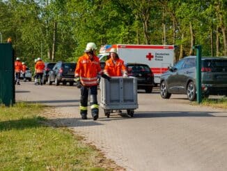 FW Lüchow-Dannenberg: Ammoniak-Austritt in Lebensmittel-Betrieb sorgt für Großeinsatz der Feuerwehr +++ Gefahrgut-Einheit des Landkreises im Einsatz +++ ca. 100 Einsatzkräfte erlebten erste Großübung seit drei Jahren