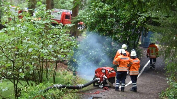 FW Lüchow-Dannenberg: Kreisfeuerwehrbereitschaft Lüchow-Dannenberg übt im Landkreis Harburg +++ über 120 Einsatzkräfte mit mehr als 20 Fahrzeugen unterwegs