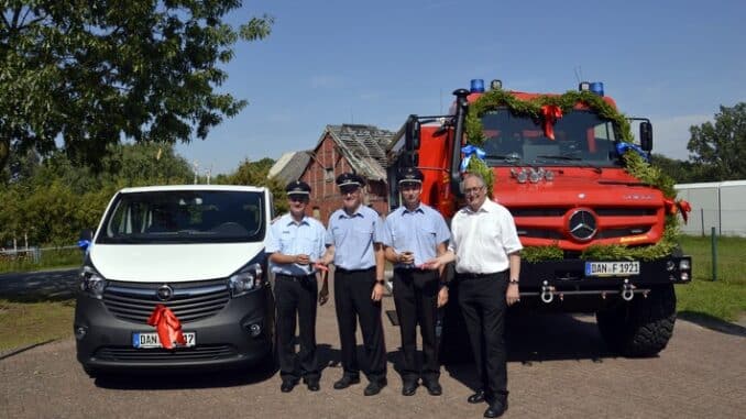 FW Lüchow-Dannenberg: Neue Einsatzfahrzeuge an die Ortsfeuerwehr Jameln übergeben +++ Samtgemeinde investiert rund 400.000 EUR +++ das Land unterstützt mit 50%