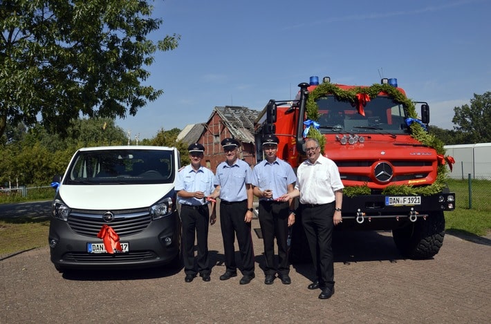 FW Lüchow-Dannenberg: Neue Einsatzfahrzeuge an die Ortsfeuerwehr Jameln übergeben +++ Samtgemeinde investiert rund 400.000 EUR +++ das Land unterstützt mit 50%