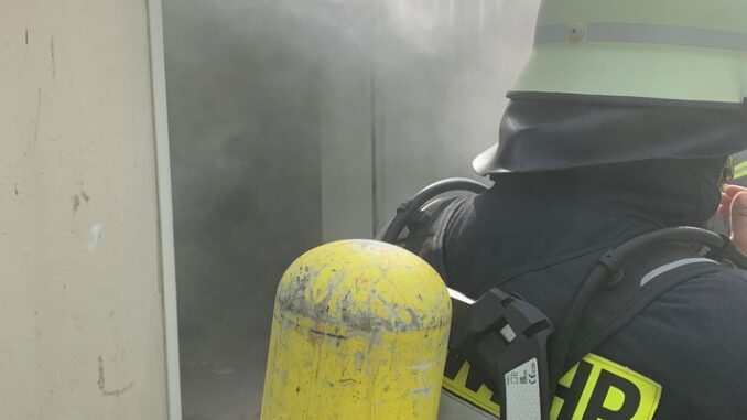 FW Lügde: Bestandener Atemschutzlehrgang des Lippischen Süd-Osten