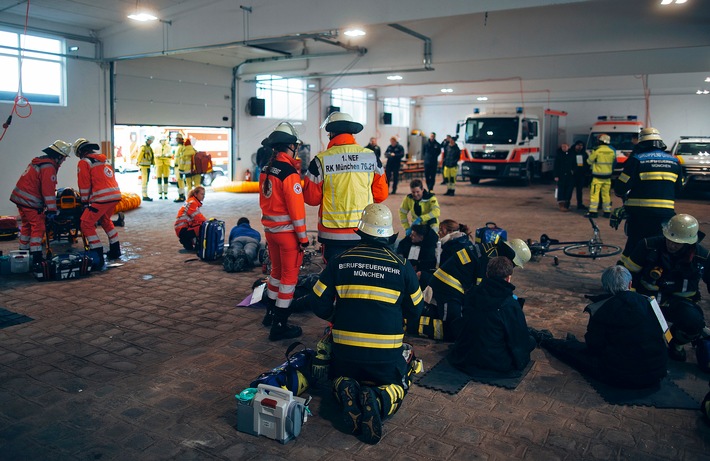 FW-M: 500 Einsatzkräfte trainieren bei Rettungsdienstübung MPREP24 (Stadtgebiet)