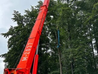 FW-M: Baum droht zu fallen (Oberföhring)