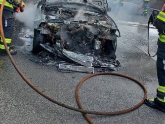 FW-M: Fahrzeug in Vollbrand (A99 Allach)