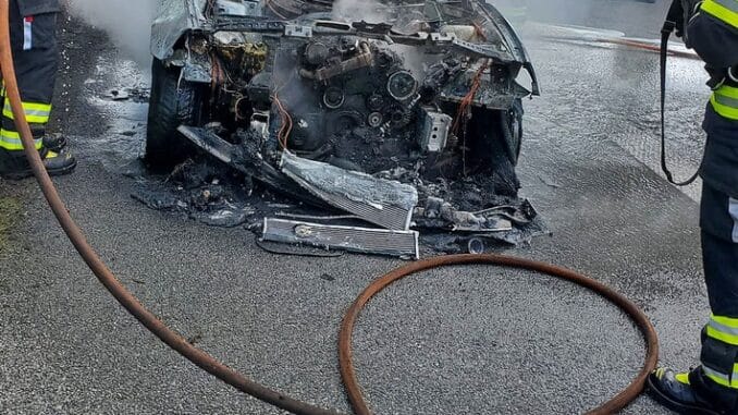 FW-M: Fahrzeug in Vollbrand (A99 Allach)