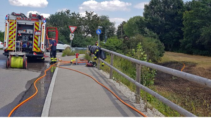 FW-M-Feldbrand-Aubing-Presseportal.jpeg FW-M: Feldbrand (Aubing)