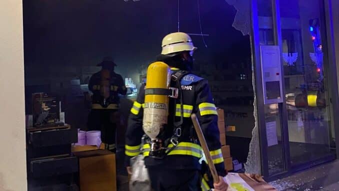 FW-M: Feuer im Schaufenster (Altstadt)