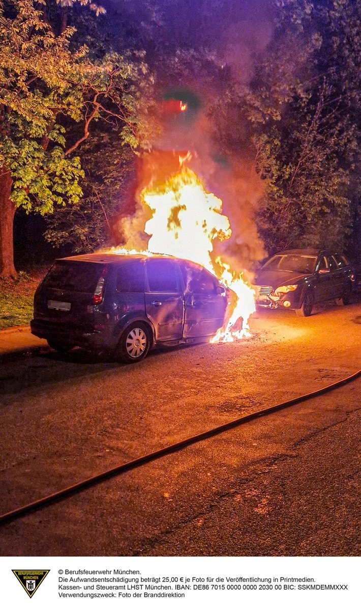 FW-M: Flammen im Motorraum (Laim)