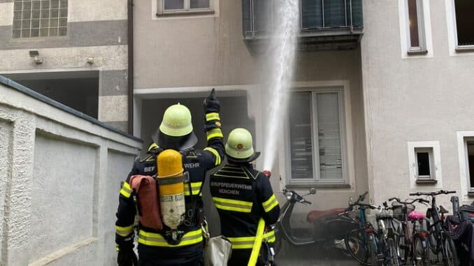 FW-M: Hund stirbt nach Wohnungsbrand (Isarvorstadt)
