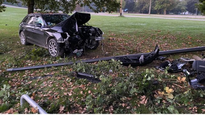 FW-M: Kurioser Unfall im Olympiapark (Milbertshofen-Am Hart)