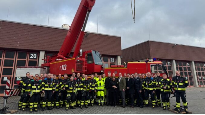 FW-M: OB Dieter Reiter besucht die Feuerwache 6 (Pasing)