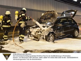 FW-M: Pkw-Brand im Tunnel (Schwanthalerhöhe)