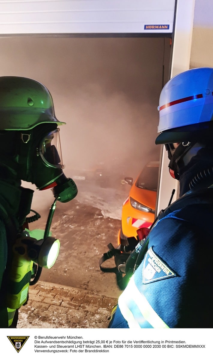 FW-M: Pkw-Brand in Garage (Sendling)