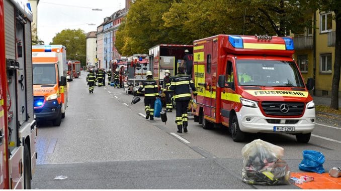 FW-M: Stundenlanger Brandeinsatz (Schwabing-West)