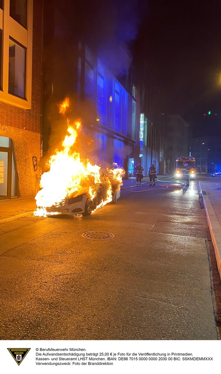 FW-M: Taxi in Vollbrand (Altstadt-Lehel)