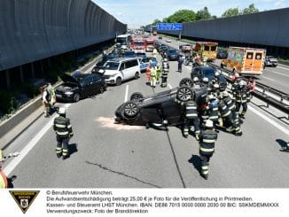 FW-M: Überschlag auf der Autobahn (Schwabing-Freimann)