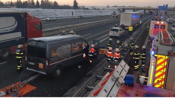 FW-M: Verkehrsunfall auf der A99 (Lochhausen)