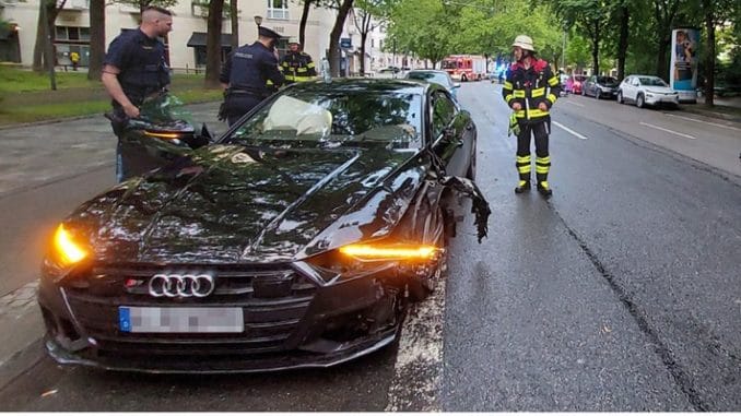 FW-M: Verkehrsunfall mit hohem Schaden (Altstadt)