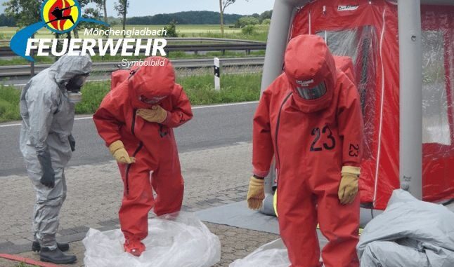 FW-MG: Defekter Gefahrstoffbehälter beschäftigt Feuerwehr mehrere Stunden