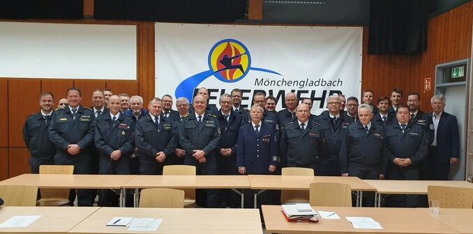 FW-MG: Stadtfeuerwehrverband führt 100. Sitzung der Verbandsvertreter seit 1975 durch