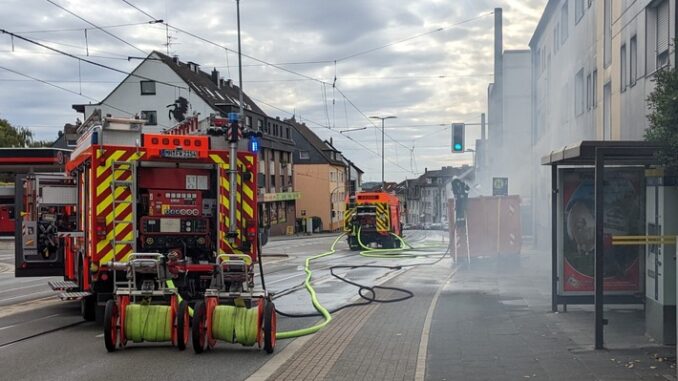 FW-MH: Containerbrand auf der Aktienstraße