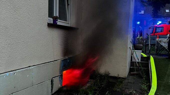 FW-MH: Kellerbrand in Styrum sorgt für Einsatz der Berufsfeuerwehr Mülheim an der Ruhr