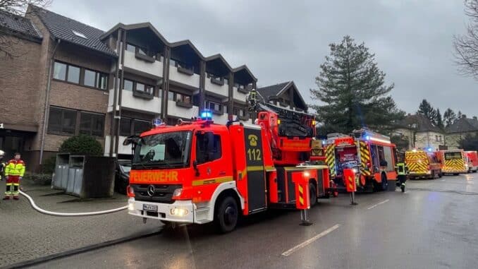 FW-MH: Küchenbrand in Speldorf endet glimpflich