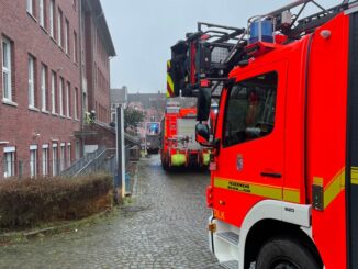 FW-MH: Papierkorbbrand in der Berufsschule Stadtmitte