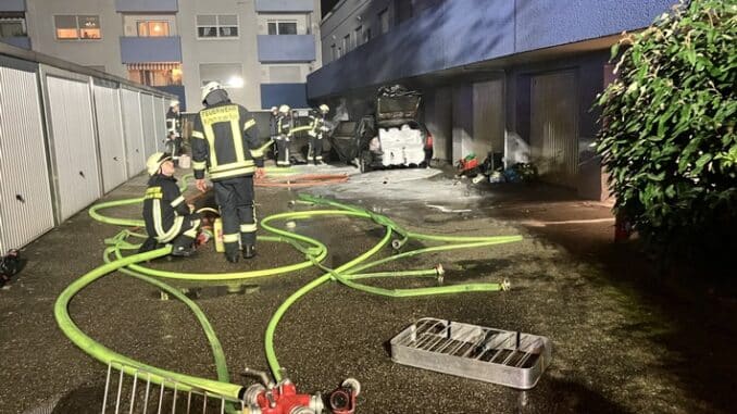FW-MH: Unruhiger Samstagabend - mehrere Paralleleinsätze im Stadtgebiet