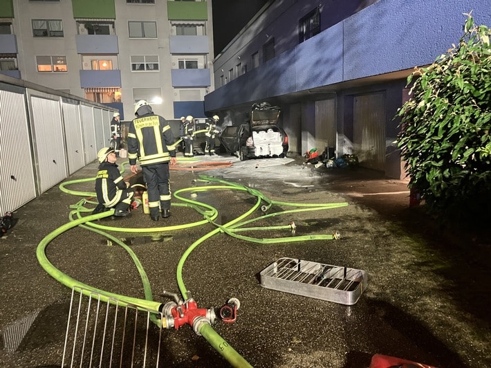 FW-MH: Unruhiger Samstagabend - mehrere Paralleleinsätze im Stadtgebiet