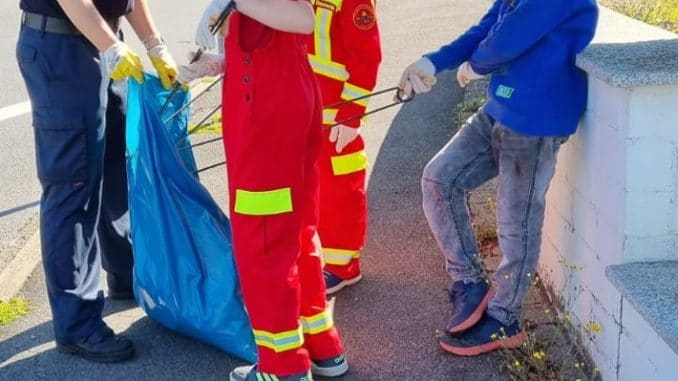 FW-MK: Kinderfeuerwehr beteiligt sich an der Aktion &quot;Iserlohn, na sauber&quot;