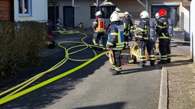 FW-MK: Rauchentwicklung aus Keller