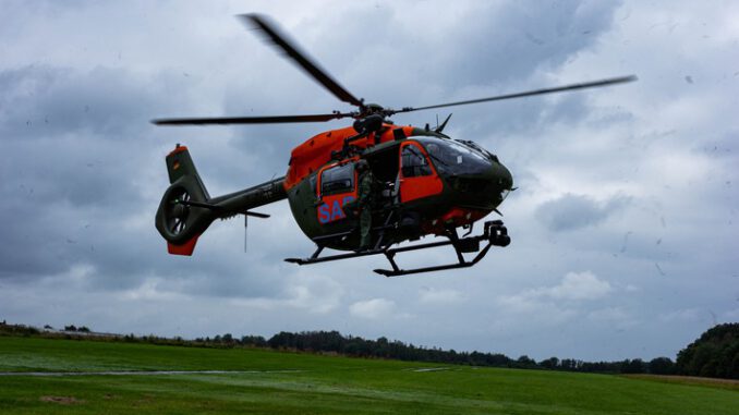FW-MK: SAR-Hubschrauber der Bundeswehr landet auf dem Flugplatz Sümmern