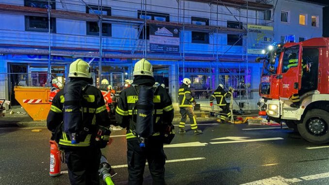 FW-MK: Schwerer Verkehrsunfall in der ersten Nacht des neuen Jahres