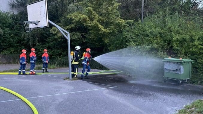FW Menden: Berufsfeuerwehrwochenende der Jugendfeuerwehr