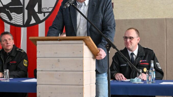 FW Menden: Die Jahresdienstbesprechung der Feuerwehr Menden fand in der Mehrzweckhalle Schwitten statt.