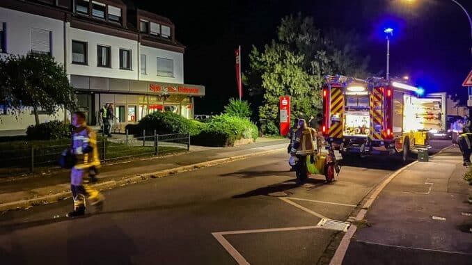 FW Menden: Einsatz der Feuerwehr nach Geldautomatensprengung