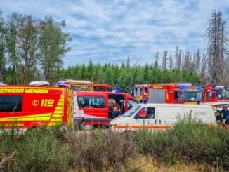 FW Menden: Überörtliche Hilfeleistung bei Waldbrand in Lüdenscheid