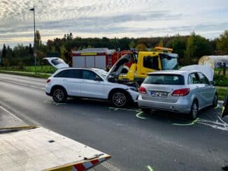 FW Menden: Verkehrsunfall auf der Provinzialstraße mit zwei Verletzten