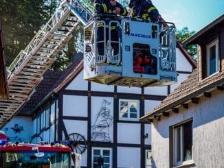 FW Möhnesee: Küchenbrand in Möhnesee-Büecke