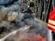 FW-NE: Großbrand am Schrottplatz Morgensternsheide | Feuer unter Kontrolle | Warnungen zurückgenommen