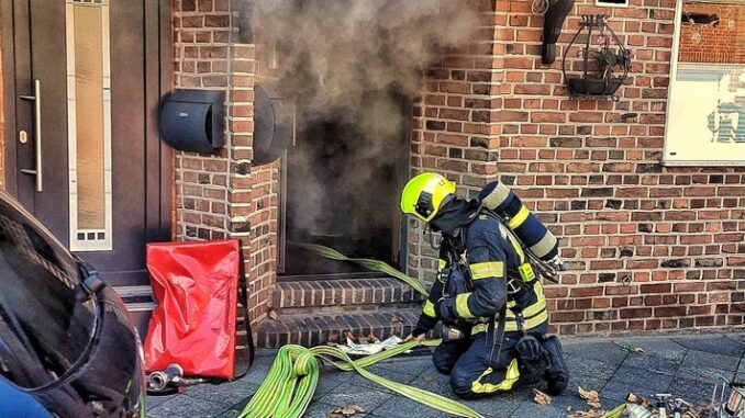 FW-NE: Kellerbrand in Einfamilienhaus | Keine Verletzten