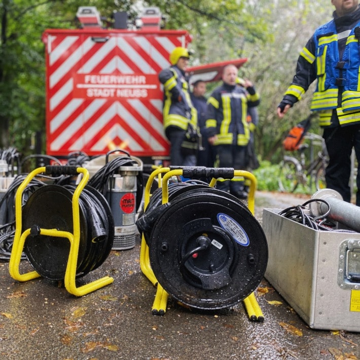 FW-NE: Sieben Löschzüge im Einsatz | 19 Einsätze nach Starkregen-Ereignis