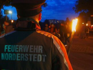 FW Norderstedt: Es ist wieder soweit - Laternenumzug der Freiwilligen Feuerwehr Garstedt und vom Herold Center Norderstedt