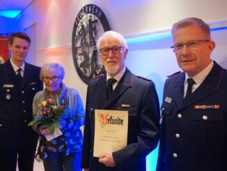 FW Norderstedt: Jahreshauptversammlung der Freiwilligen Feuerwehr Garstedt - Emotionaler Höhepunkt zum Schluss (Korrektur)