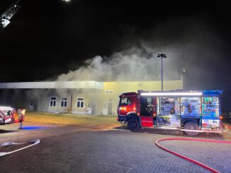 FW-OB: Brand in einer leerstehenden Halle