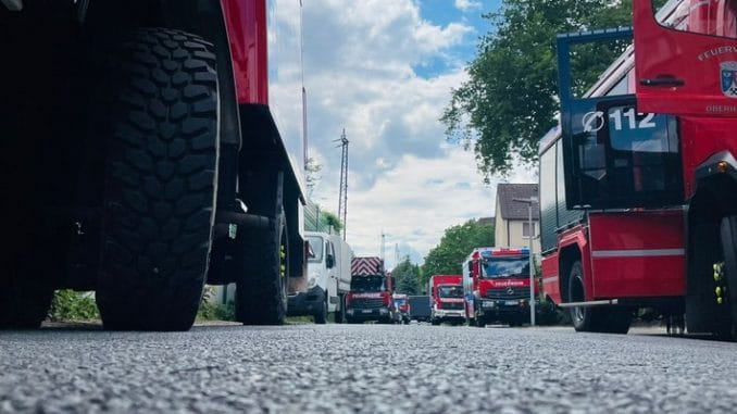 FW-OB: Feuerwehreinsatz in Osterfeld: Leck an einem Kesselwagen