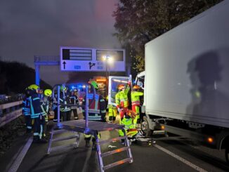 FW-OB: Verkehrsunfall auf der A3: Eine verletzte Person