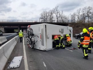 FW-OB: Wohnmobil verunfallt auf A3